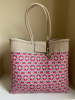 Maria Victoria Orozco Closed- Glitch